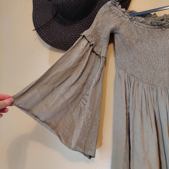 SHEIN Off-Shoulder Light Olive Green Long Sleeve Off Shoulder Dress - Picture 5 of 7